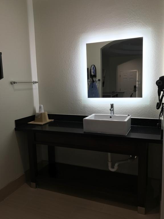 Americas Best Value Inn & Suites Spring / N. Houston Eksteriør billede